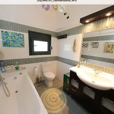 Casa vacanze Large Comfortable House Near Old Town-free Bikes *